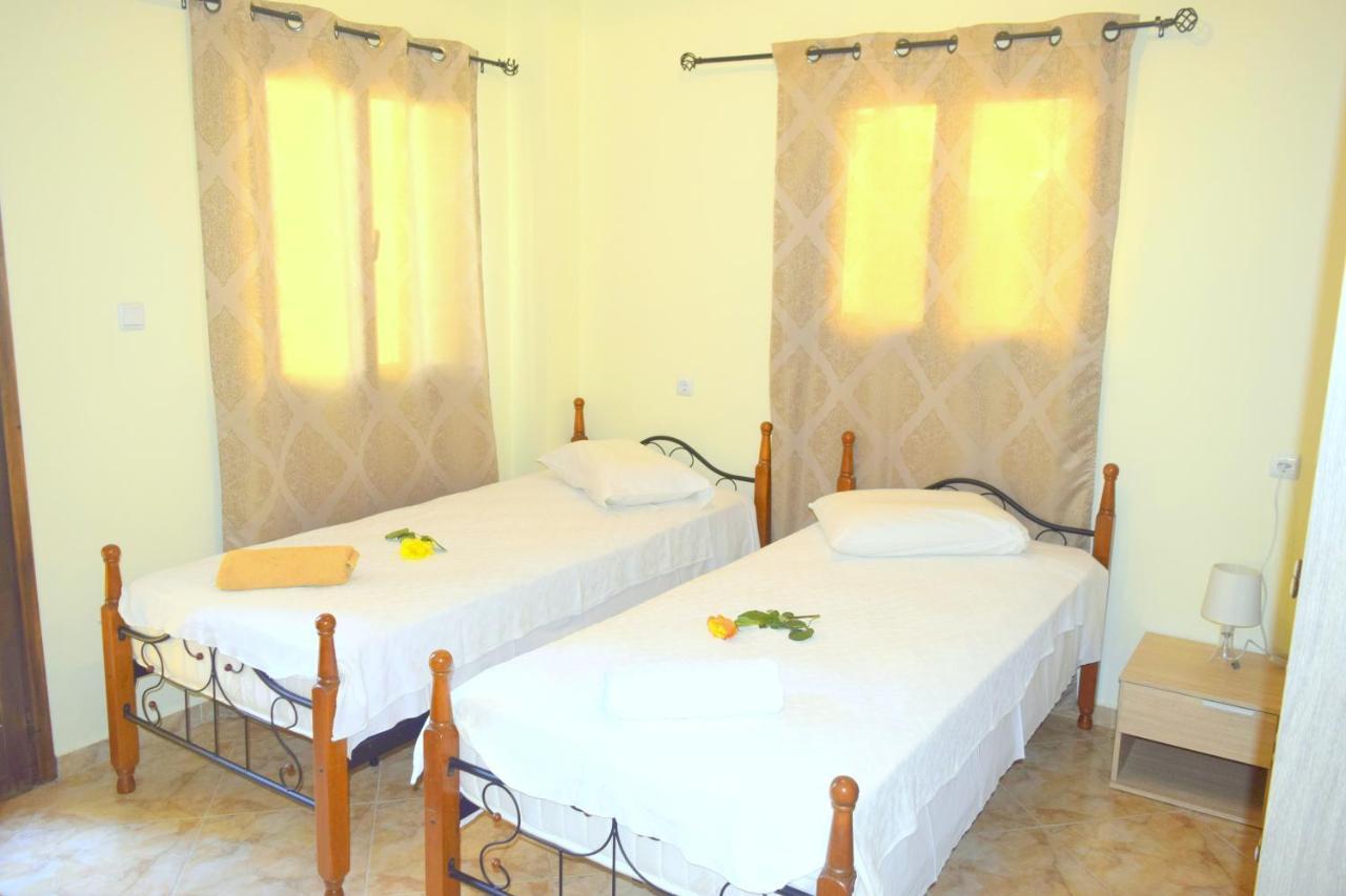 Dourios Ippos Apartments Frikes Zewnętrze zdjęcie