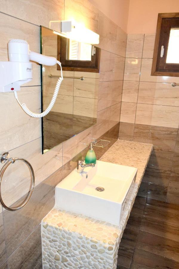 Dourios Ippos Apartments Frikes Zewnętrze zdjęcie