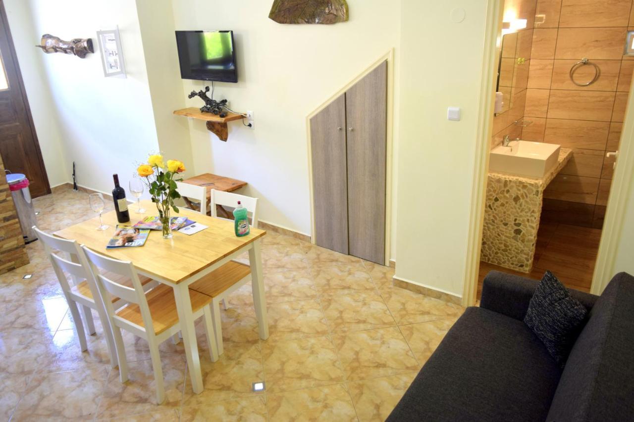 Dourios Ippos Apartments Frikes Zewnętrze zdjęcie